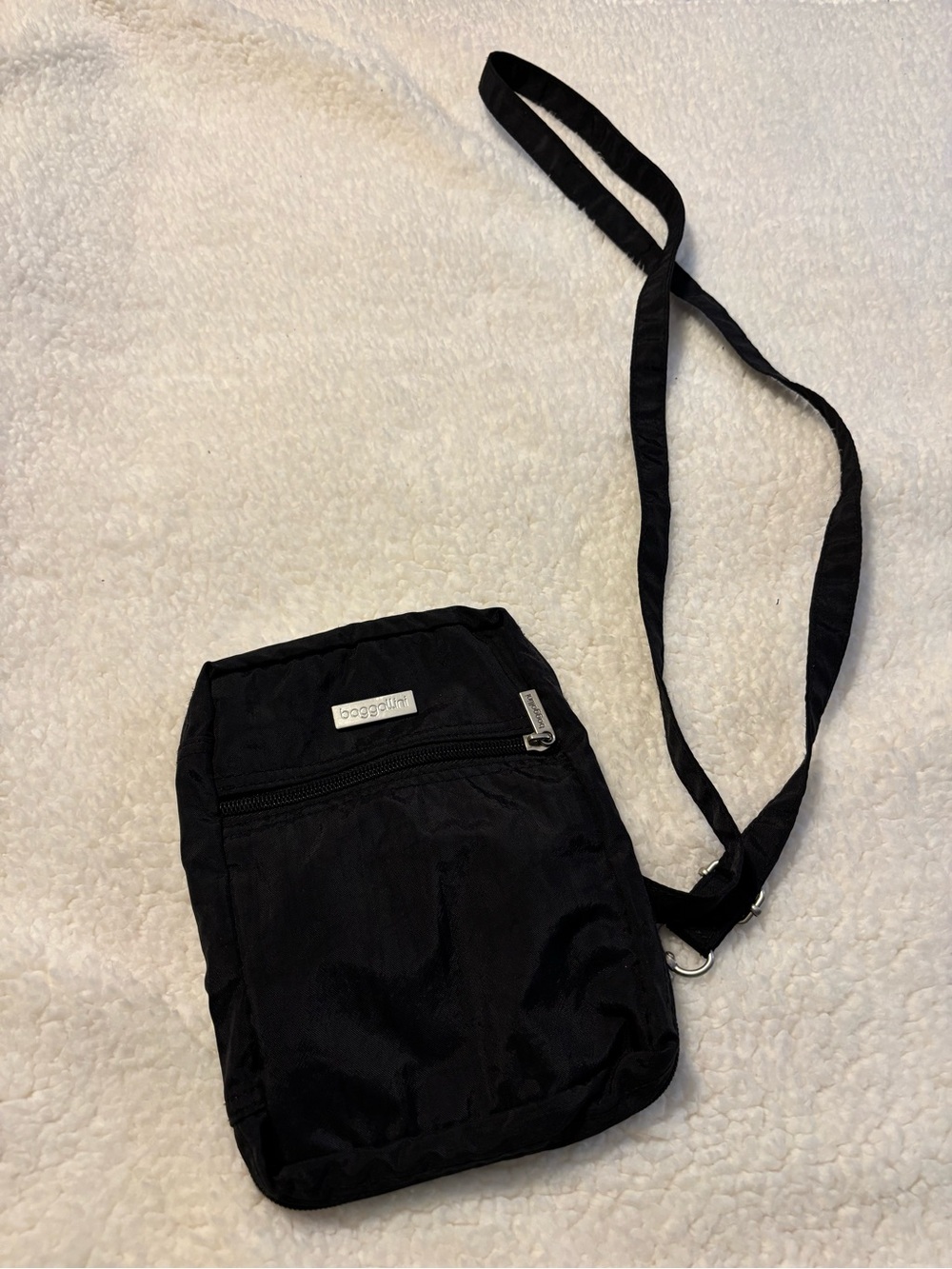 Baggallini Black Compact Crossbody Pouch